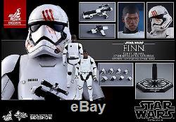 FINN/FIRST ORDER STORMTROOPER 12 Figure Hot Toys CON ExclusiveSTAR WARS Force