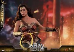 HOT TOYS DC COMICS JUSTICE LEAGUE Wonder Woman GAL GADOT DELUXE 1/6 ROBE NEW