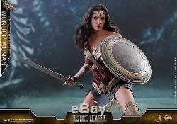 HOT TOYS DC COMICS JUSTICE LEAGUE Wonder Woman GAL GADOT DELUXE 1/6 ROBE NEW