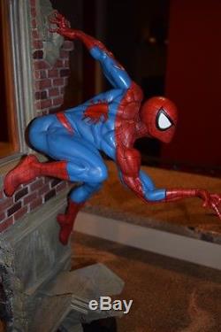 Sideshow Marvel Comics Amazing Spiderman Comiquette statue used #352/1250