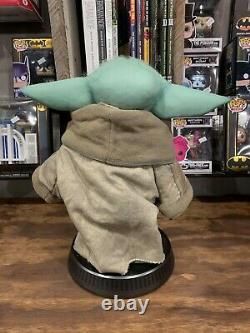 Sideshow / The Child Grogu (life-size) Baby Yoda / The Mandalorian Figure Statue