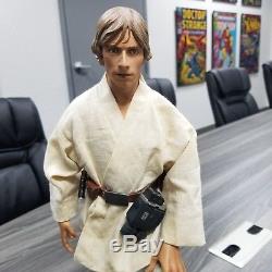 Star Wars SIDESHOW Luke Skywalker Farmboy Premium Format Statue